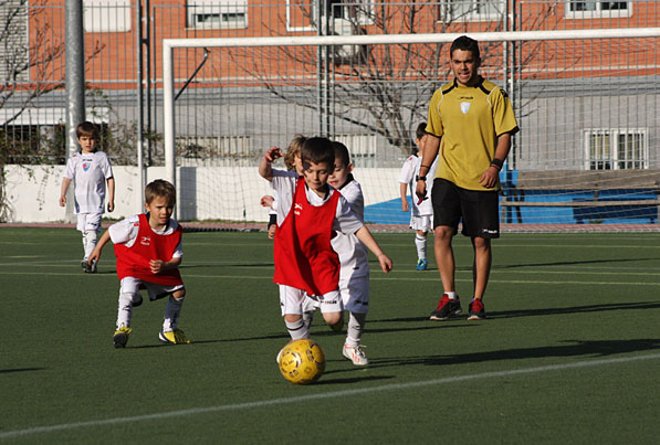 Los Chupetines de la Escuela Municipal de Fútbol San Blas.